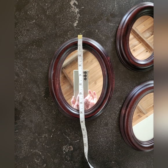 Set of Three Oval Wooden Mirrors - Picture 6 of 10